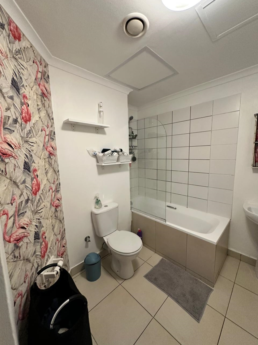 To Let 1 Bedroom Property for Rent in Woodstock Western Cape
